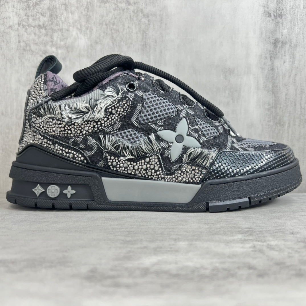 Skate Sneaker Black & White