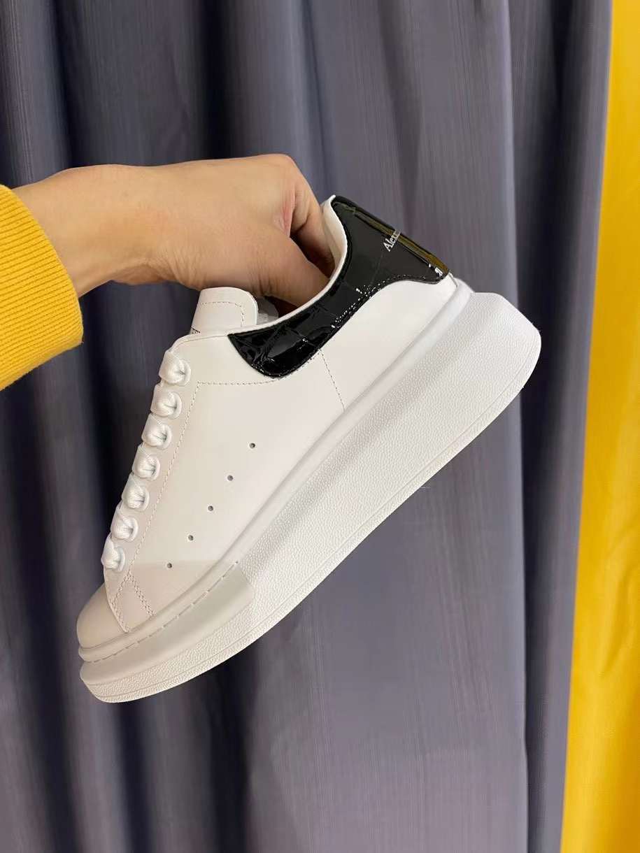 Alexander McQueen Sneaker