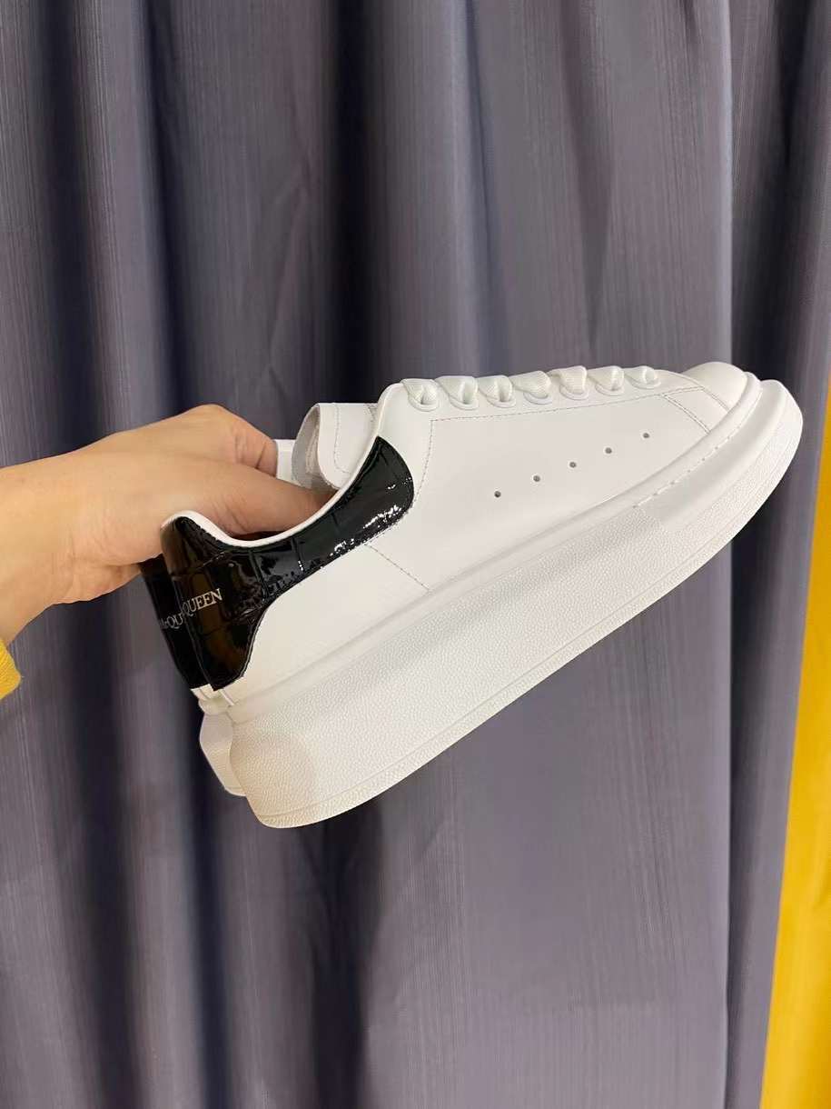 Alexander McQueen Sneaker